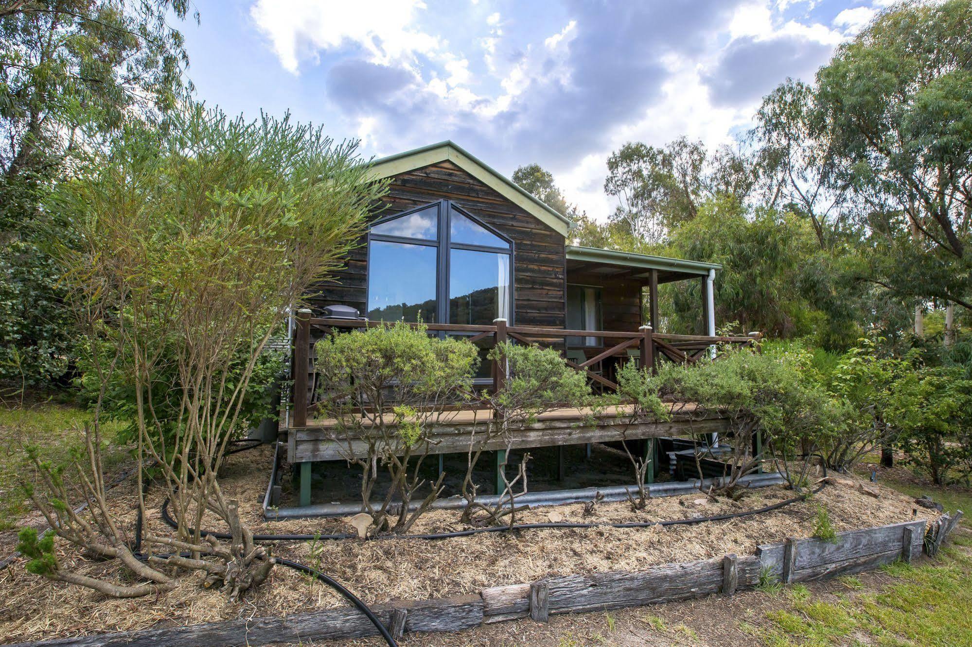 Wisteria Cottage Wyberba Exterior foto